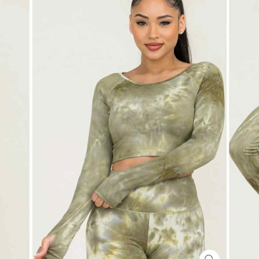 Daughters Of Jade Olive Tie-Dye Long Sleeve Crop Top No Tags (Seems To Be Med)